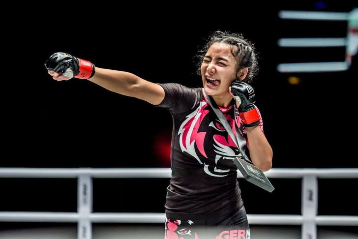 ส่องวันนี้ของ "ริกะ อิชิเกะ" ลูกครึ่งไทย-ญี่ปุ่น นางฟ้าวงการศิลปะการต่อสู้ MMA (ภาพ)